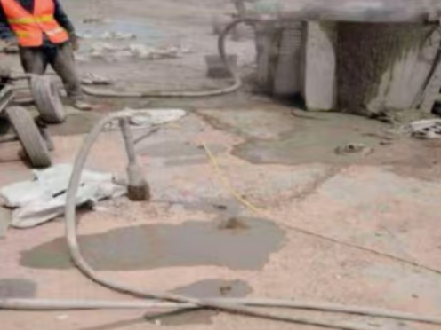 南雄水泥混凝土路面板底注浆技术 路面脱空注浆整治方案